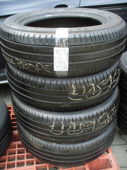 215/65x17 Michelin 1  